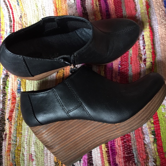 Dr. Scholl's Shoes - Dr. Scholl’s wedges
